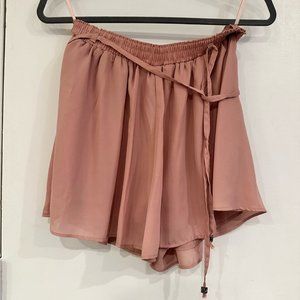 She + Sky Linen Shorts [Size M]